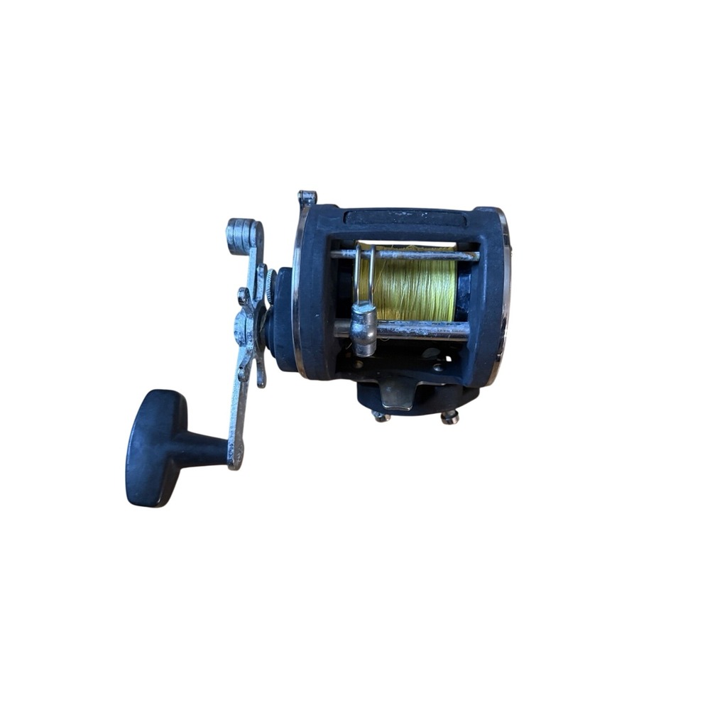 Penn Level Wind Conventional Saltwater Fishing Reel Right Hand Star Drag Black